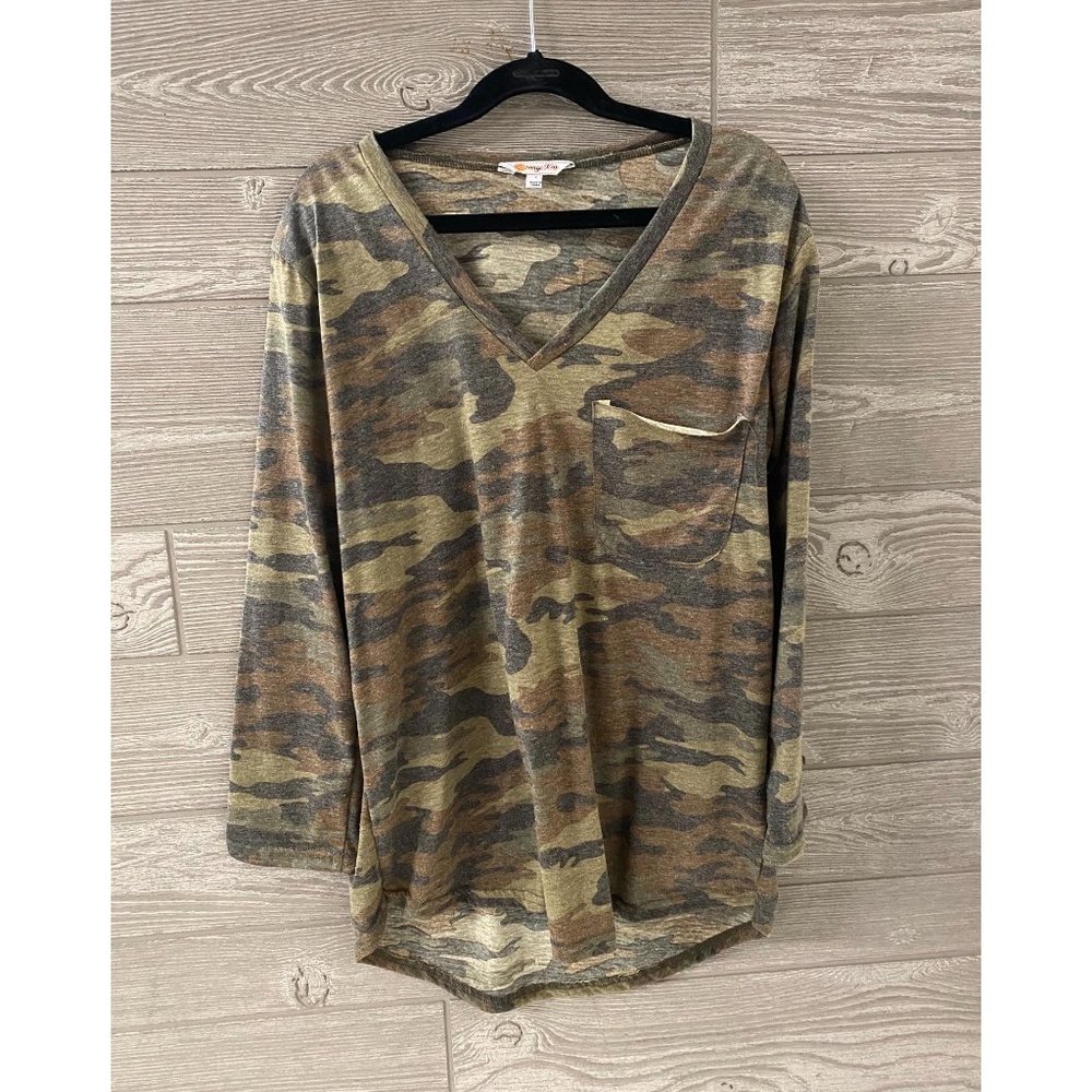 Camo v-neck top NEW WITH TAGS